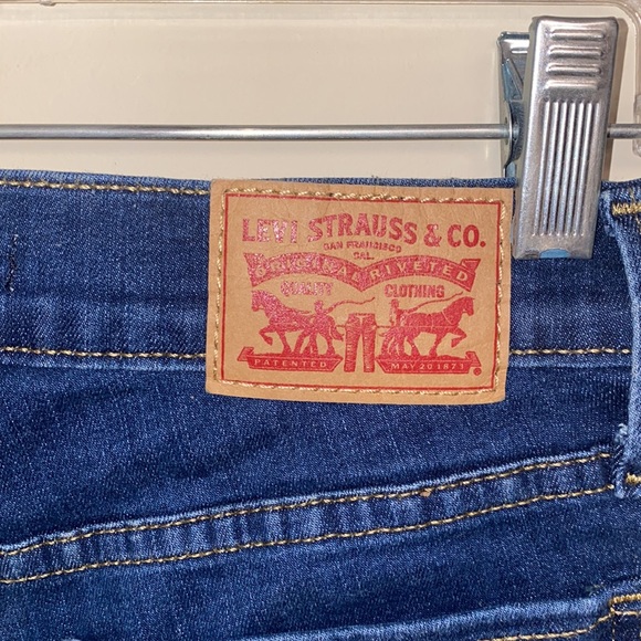 Levis 710 Super Skinny Jean Shorts - Picture 7 of 12